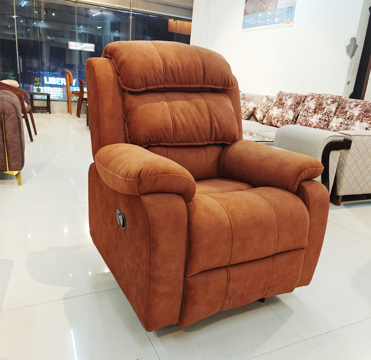 Amaltas Pillow Back Recliner
