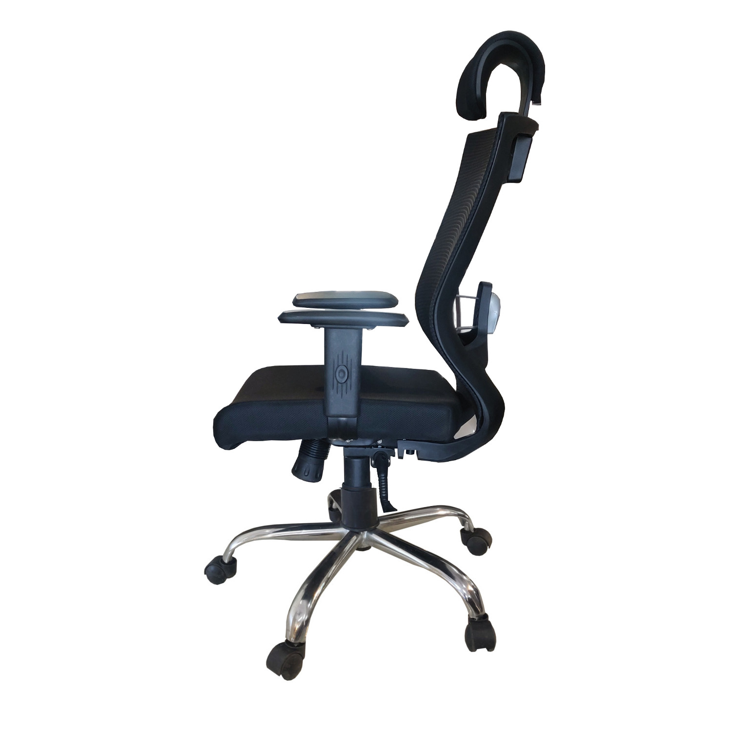 Amaltas Synchro Tilt Ergonomic Chair